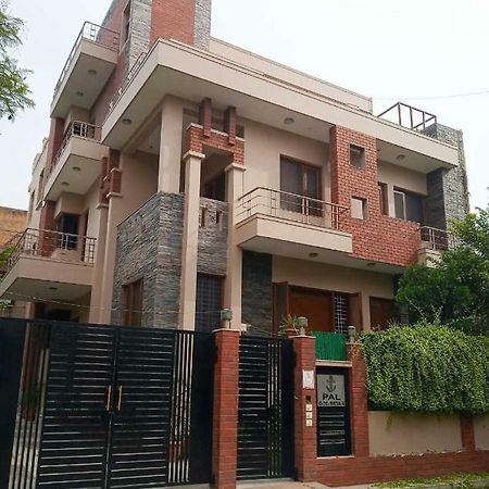 J P Residency Hotel Greater Noida Exterior foto