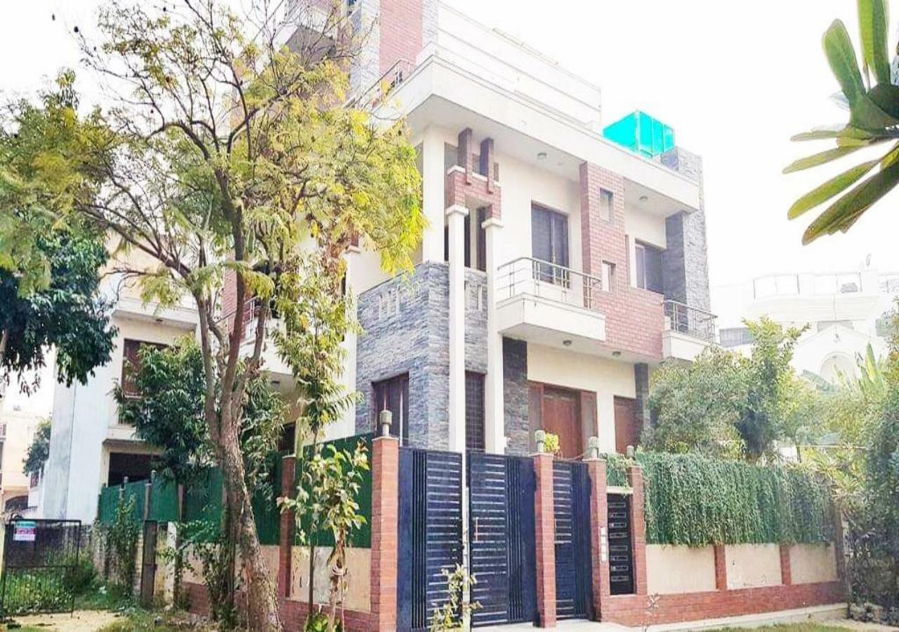 J P Residency Hotel Greater Noida Exterior foto
