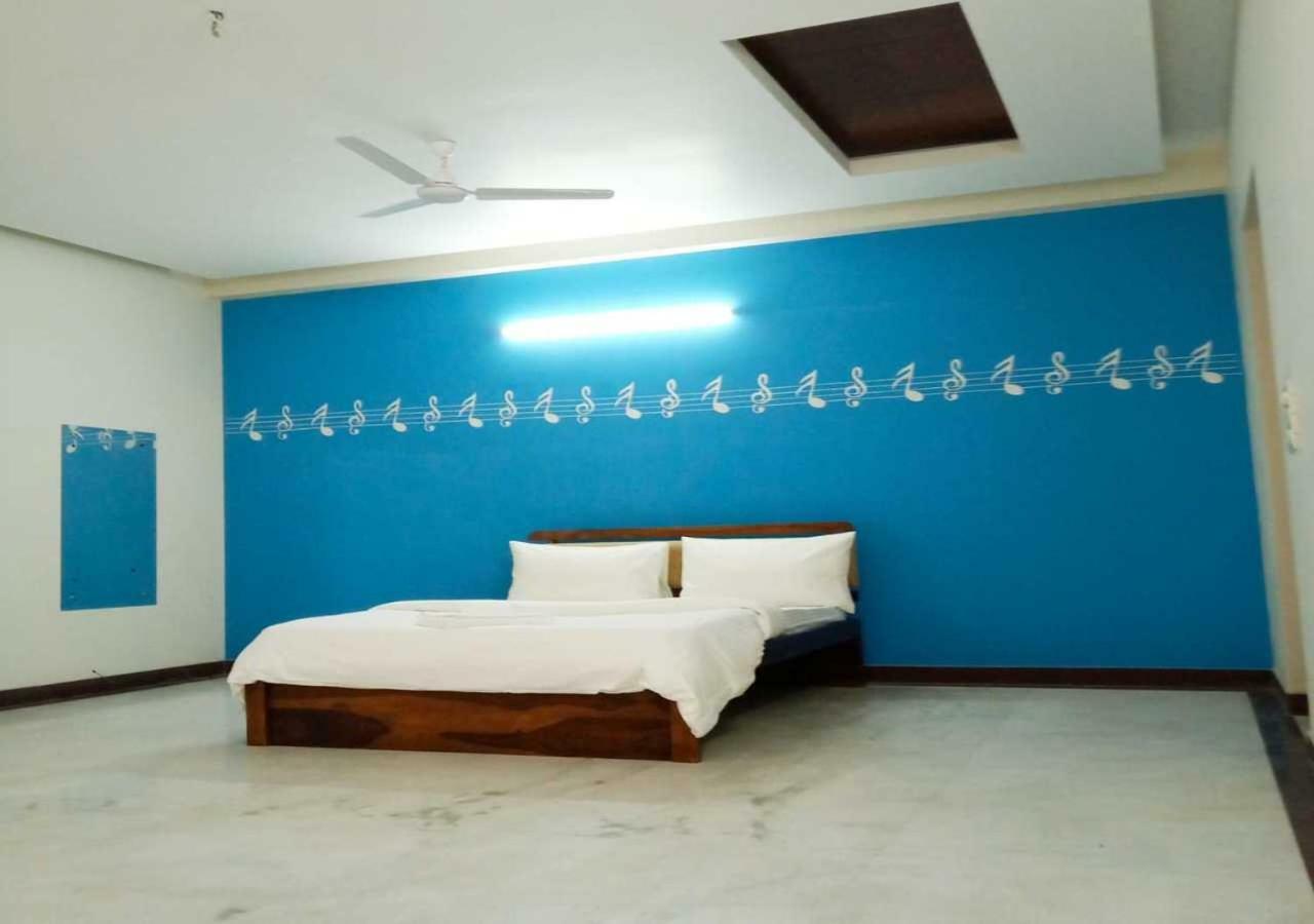 J P Residency Hotel Greater Noida Exterior foto