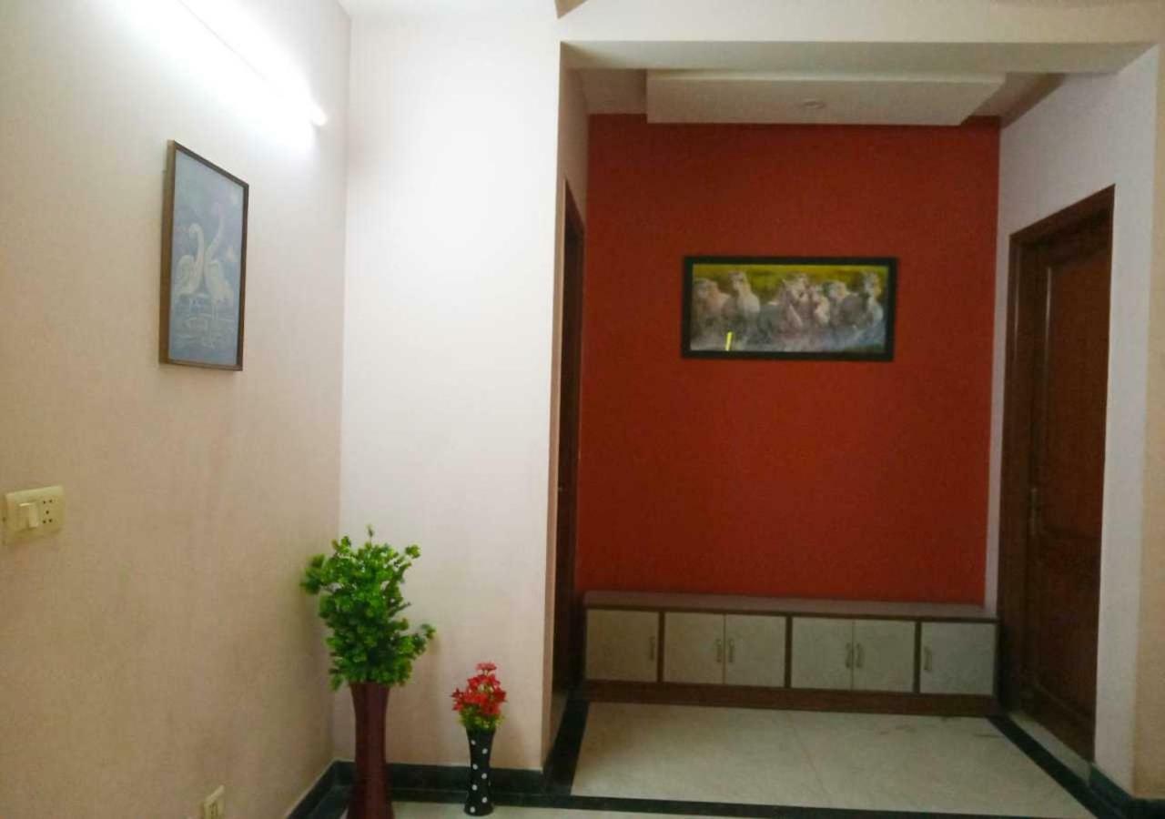J P Residency Hotel Greater Noida Exterior foto