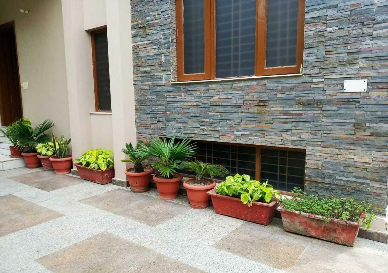 J P Residency Hotel Greater Noida Exterior foto